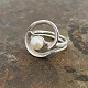 Skulpturel ring af sterling sølv